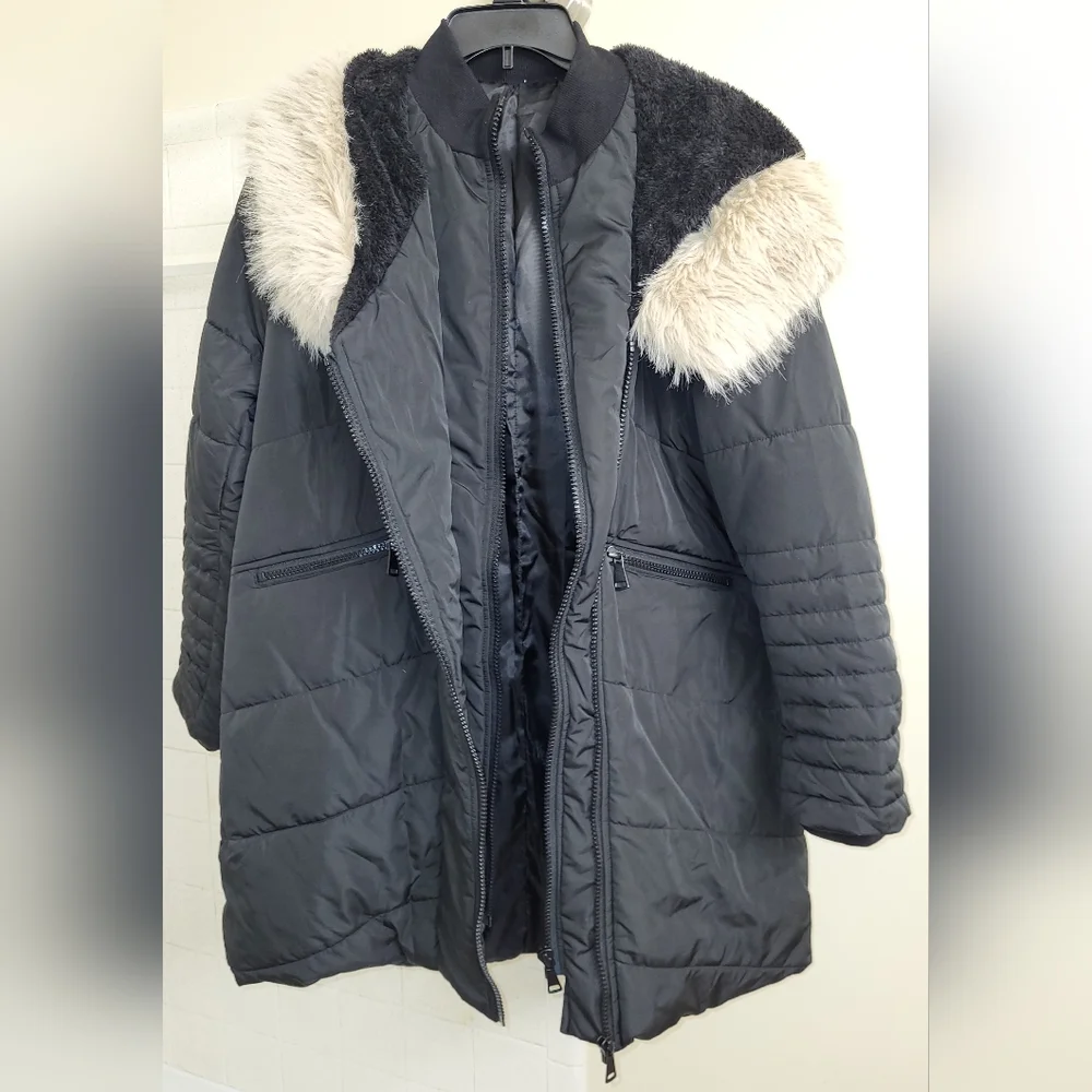 Women's XL Black hooded puffer coat fleece lined hood & removable faux fur trim.